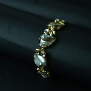 Serene Shell Bracelet