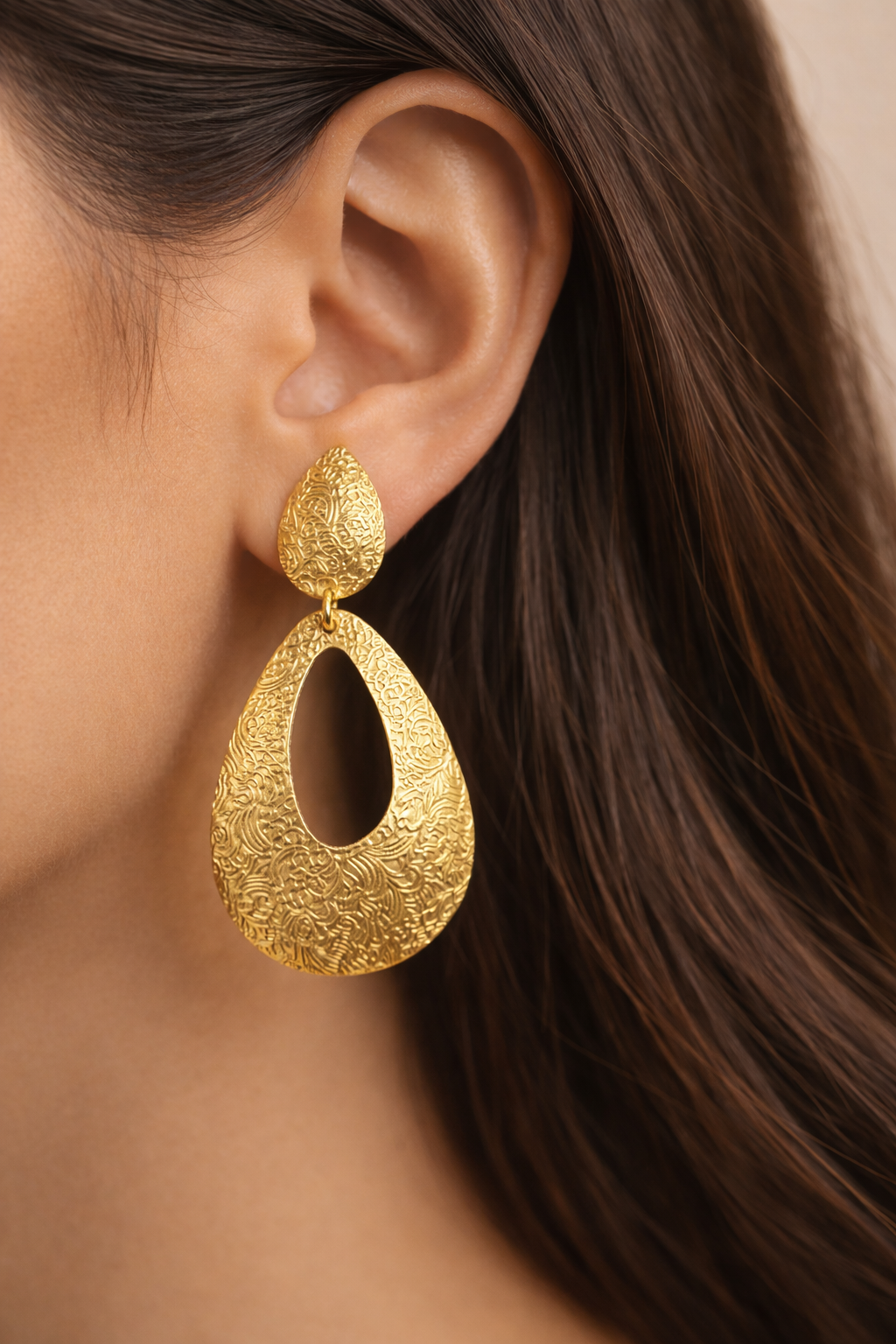 KARA GOLD DANGLE EARRINGS - Image 2