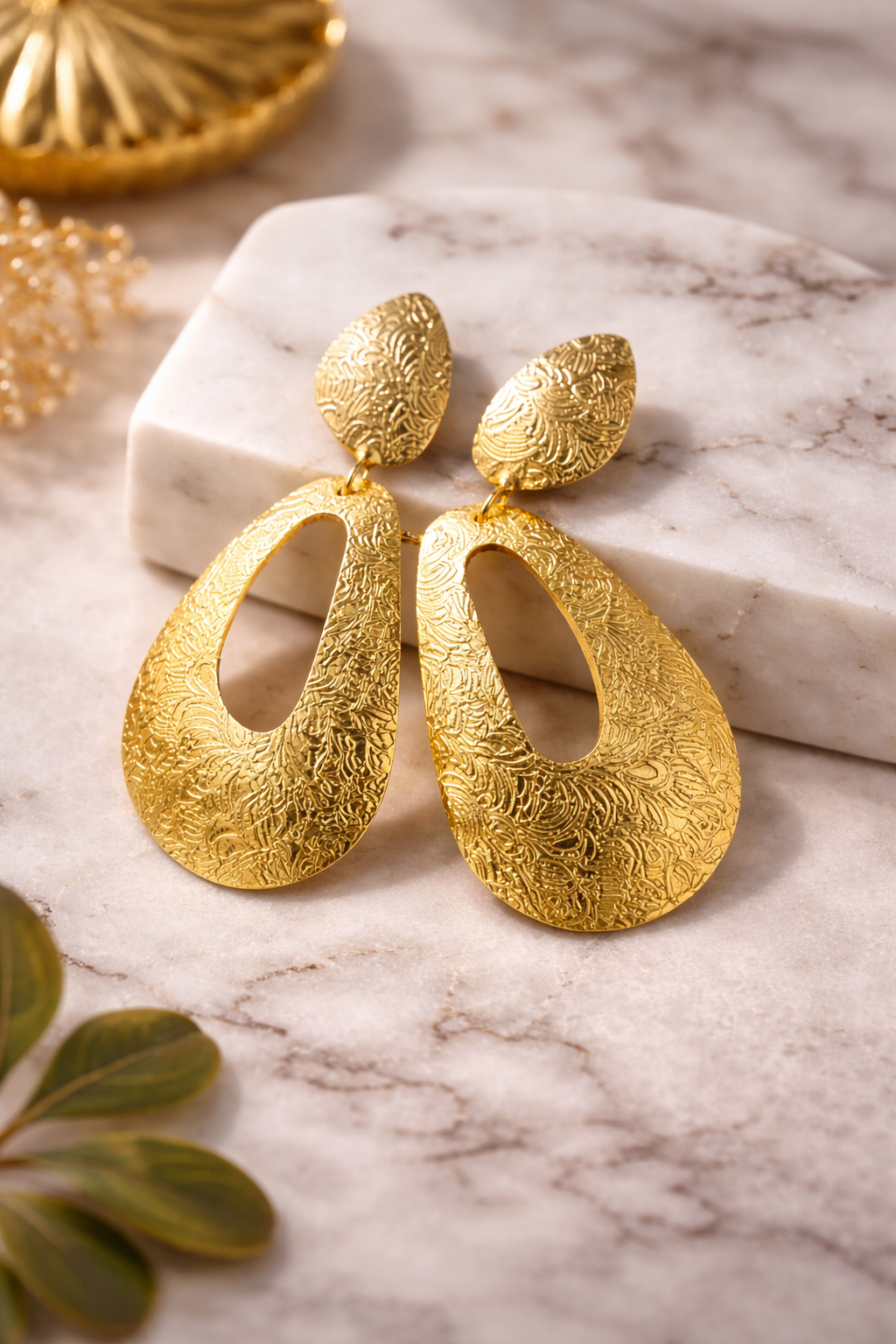 KARA GOLD DANGLE EARRINGS - Image 3